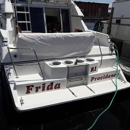 Yacht Stay Providence Marina Dış mekan fotoğraf